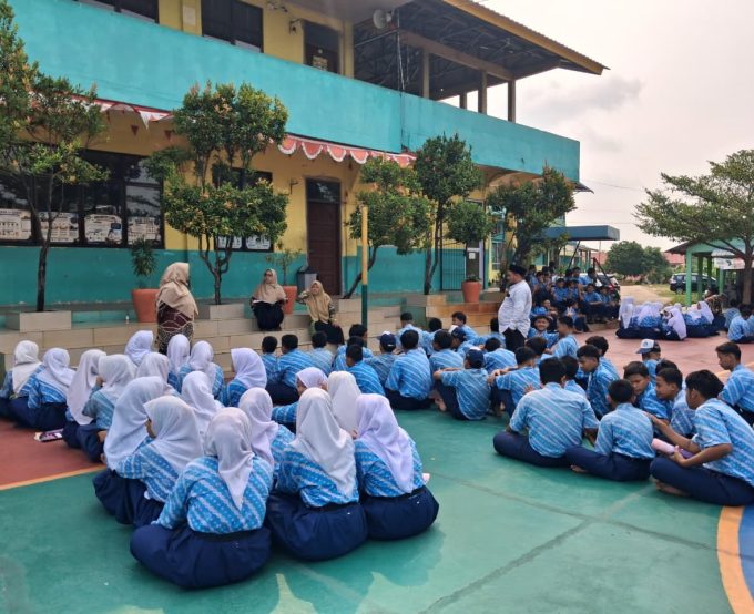 Pemberdayaan Kader Adiwiyata SMPS AL-AZHAR