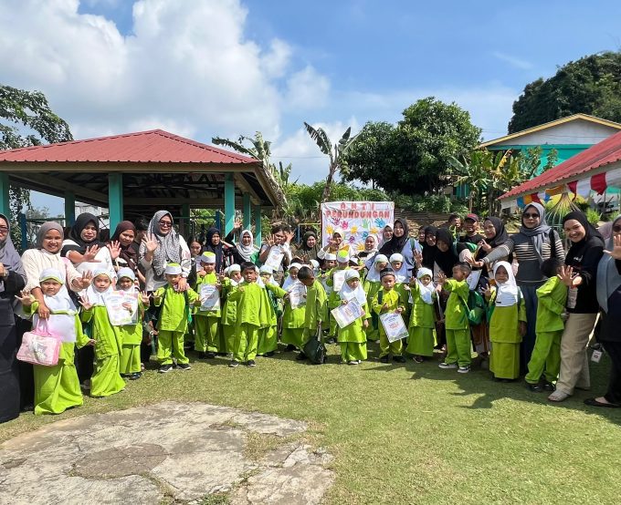 TK Al-Azhar 1 melakukan Deklarasi Anti Perundungan di sekolah